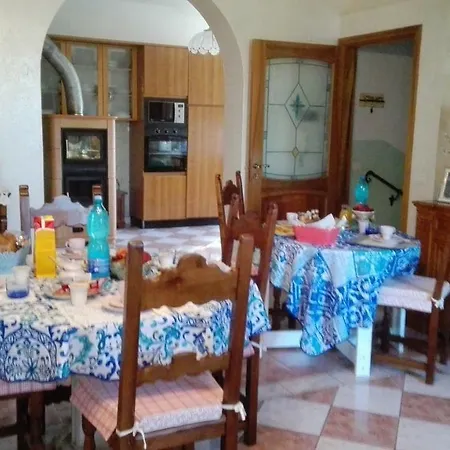 Bed & Breakfast Bread And Fantasy Ostra